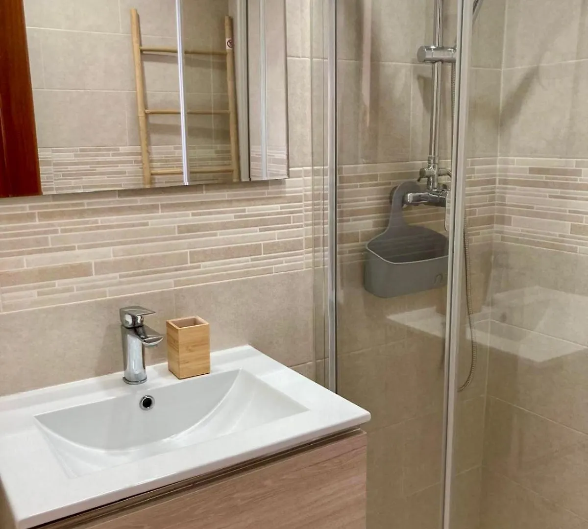 Charmant Appartement Proche Bord De Mer Benalmadena Apartment